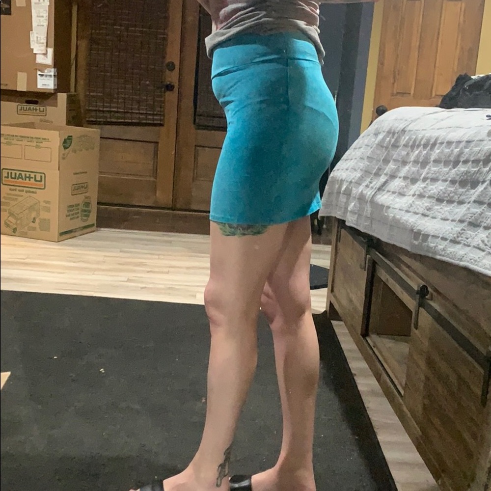 Turquoise skirt - Picture 2 of 5